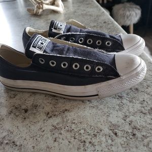Converse UNISEX no laces sneakers like NEW! Size 9